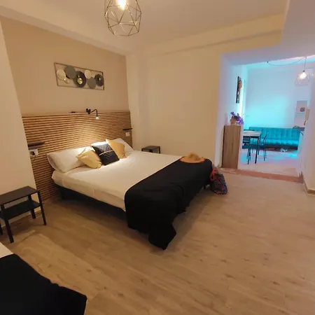 Tao House Golden *